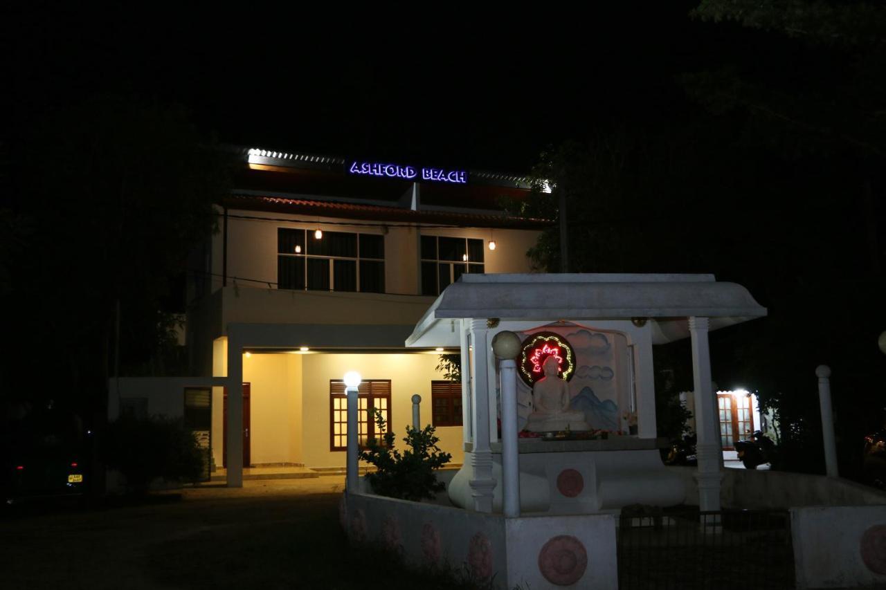 Ashford Beach Matara Luaran gambar